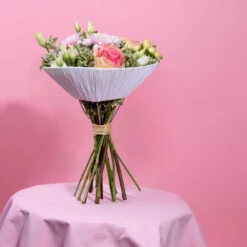 Blumenstrauß "Frühling" 8 Blumenstrauß "Frühling" -Outlet CHOCOLISSIMO Store Blumenstrauss Fruehling 2