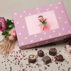 ChocoPostcard Midi - Rosa - Pralinen -Outlet CHOCOLISSIMO Store ChocoPostcard Midi Rosa Pralinen 3