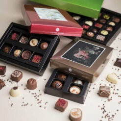 ChocoPostcard Mit Schokoquadrat - Vollmilch 9 ChocoPostcard Mit Schokoquadrat - Vollmilch -Outlet CHOCOLISSIMO Store ChocoPostcard mit Schokoquadrat Vollmilch 3