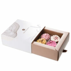 Cupcakes 4 - Gold - Pralinen 7 Cupcakes 4 - Gold - Pralinen -Outlet CHOCOLISSIMO Store Cupcakes 4 Gold Pralinen 1