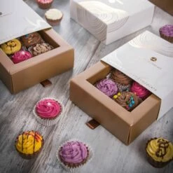 Cupcakes 4 - Gold - Pralinen 9 Cupcakes 4 - Gold - Pralinen -Outlet CHOCOLISSIMO Store Cupcakes 4 Gold Pralinen 3