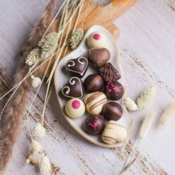 Pralinen-Set 80 Stück 6 Pralinen-Set 80 Stück -Outlet CHOCOLISSIMO Store Pralinen Set 80 Stueck 1