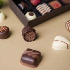 Symphony - Pralinen -Outlet CHOCOLISSIMO Store Symphony Pralinen 3