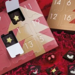 Tisch Adventskalender Tricolor - Zartbitterschokol 9 Tisch Adventskalender Tricolor - Zartbitterschokol -Outlet CHOCOLISSIMO Store Tisch Adventskalender Tricolor Zartbitterschokol 3